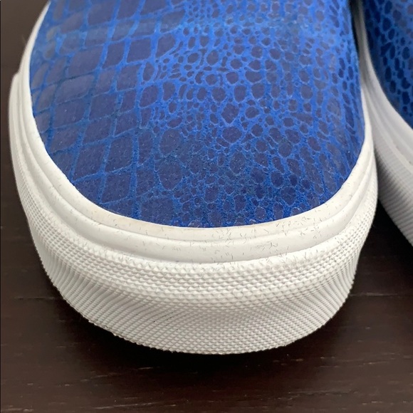 Vans - Picture 3 of 7